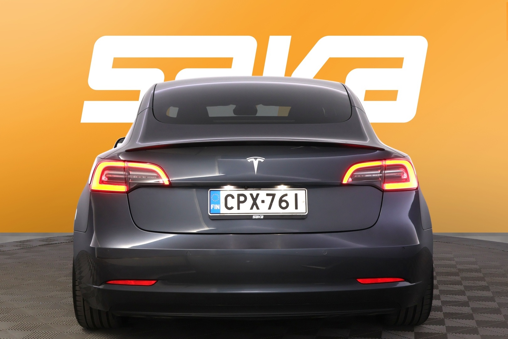 TESLA Model 3 2021