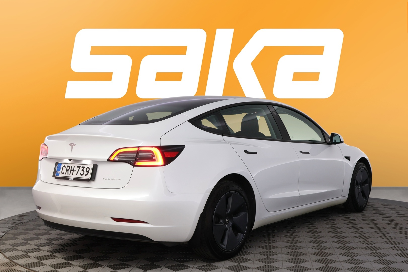 TESLA Model 3 2023