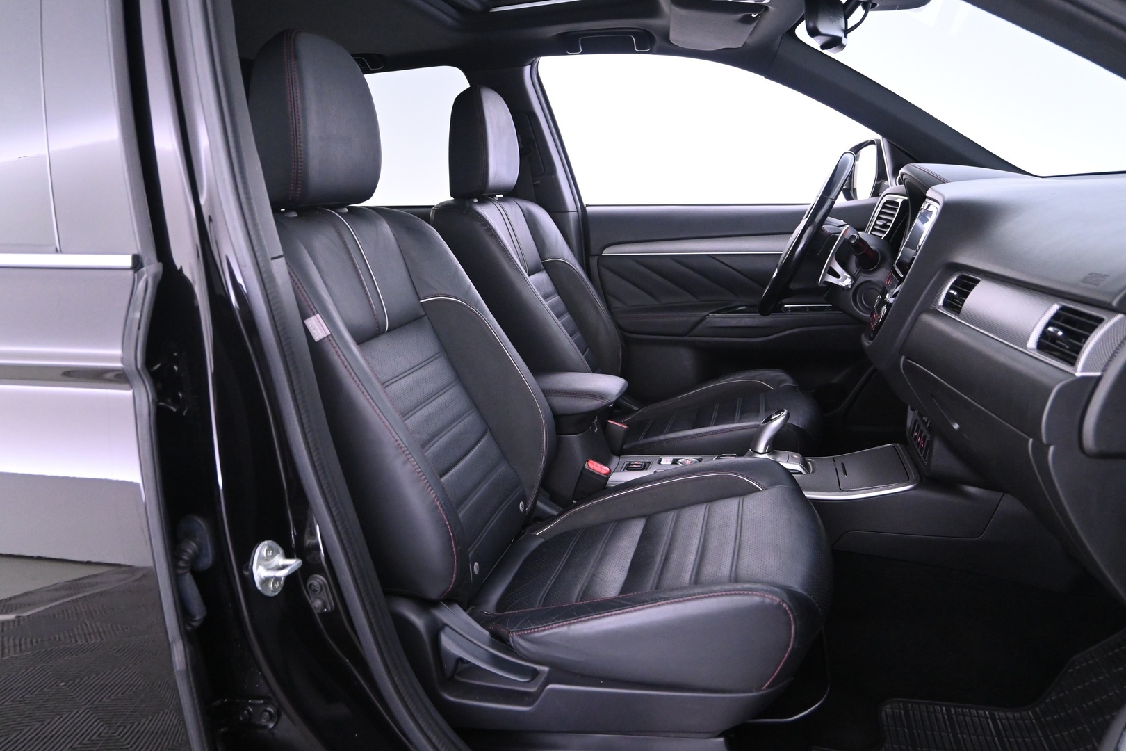 MITSUBISHI Outlander 2018
