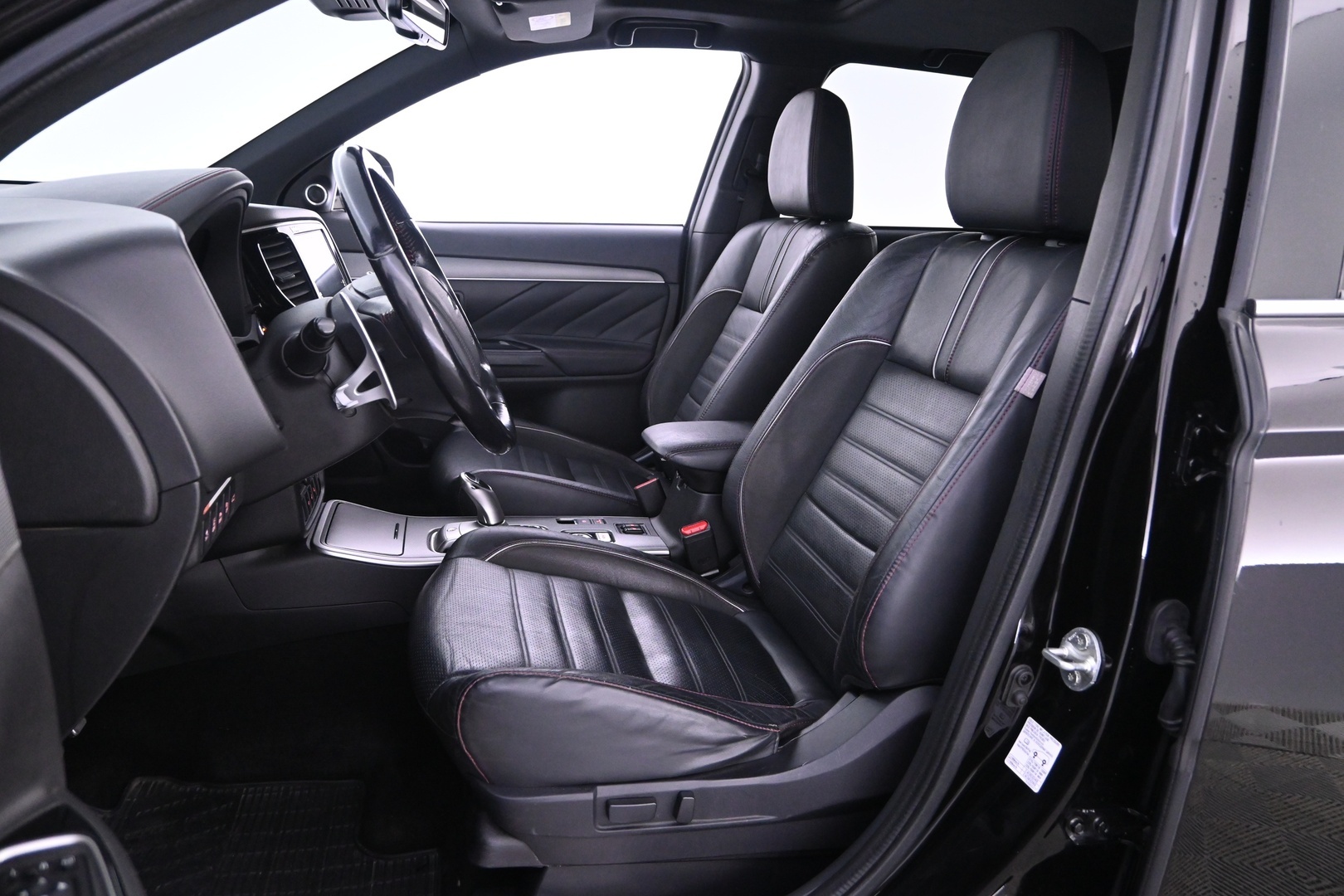 MITSUBISHI Outlander 2018