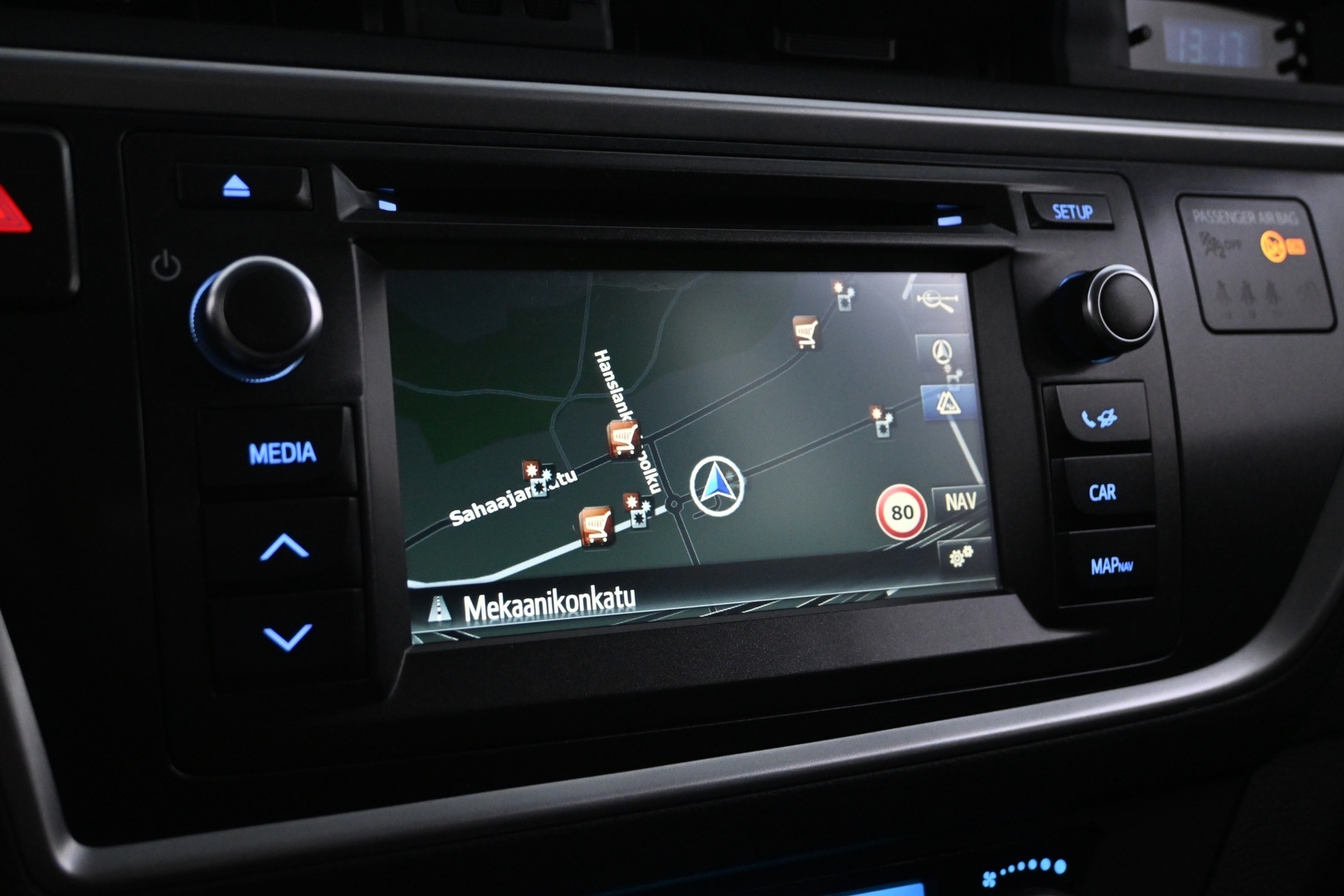 TOYOTA Auris 2015