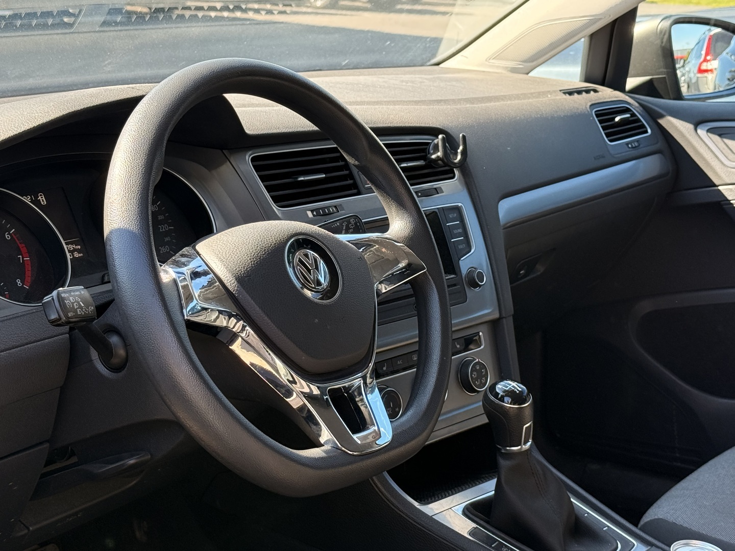 VOLKSWAGEN Golf 2015