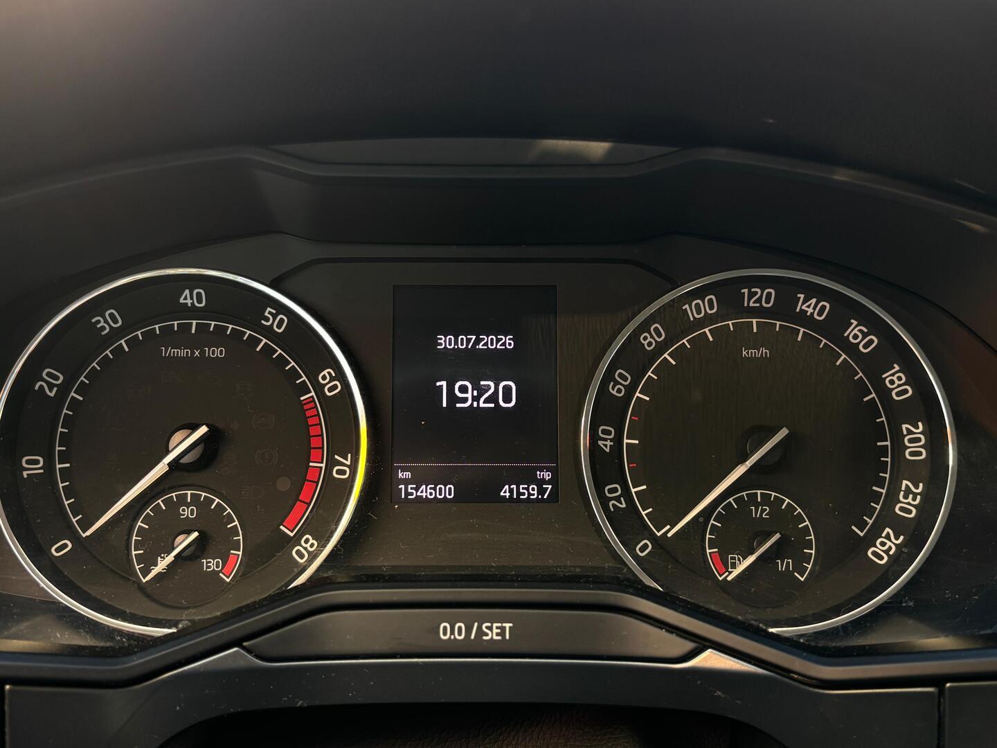 SKODA Superb 2016