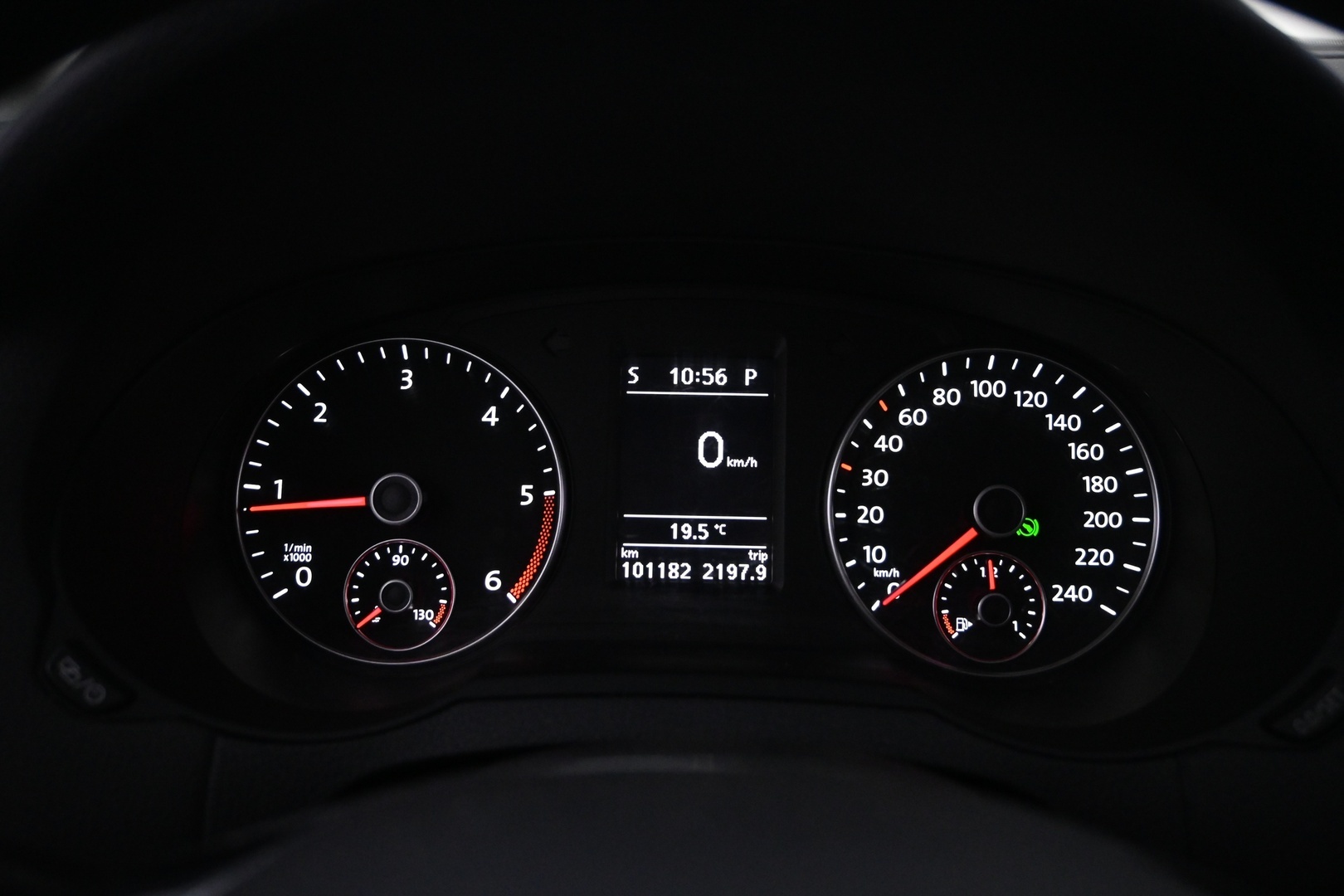 VOLKSWAGEN Sharan 2016