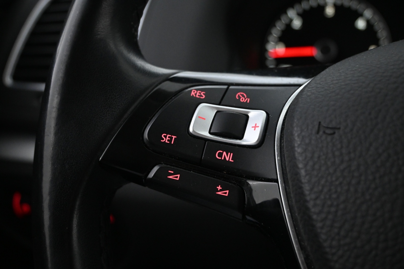 VOLKSWAGEN Sharan 2016