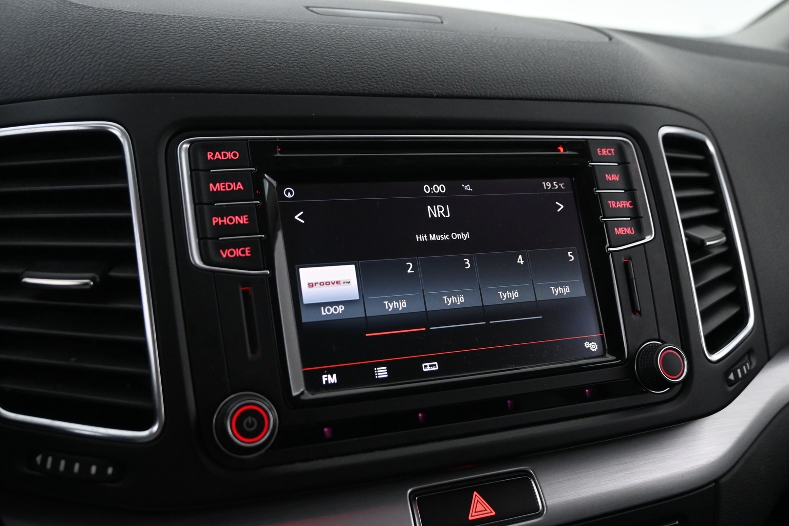 VOLKSWAGEN Sharan 2016