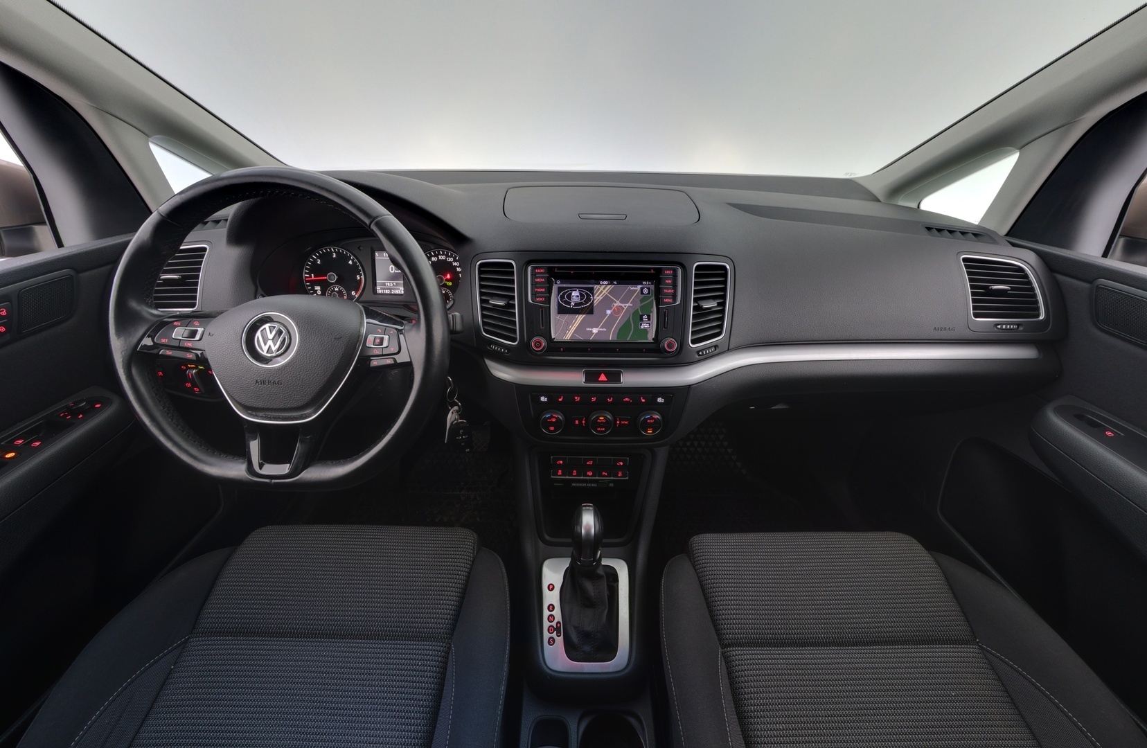 VOLKSWAGEN Sharan 2016