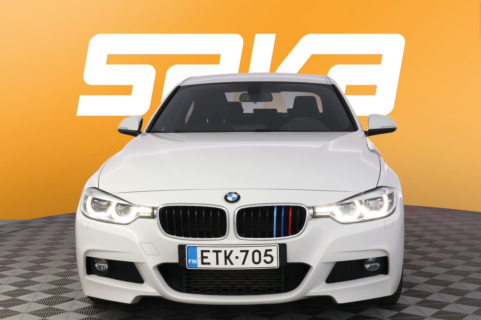 BMW 318 2018