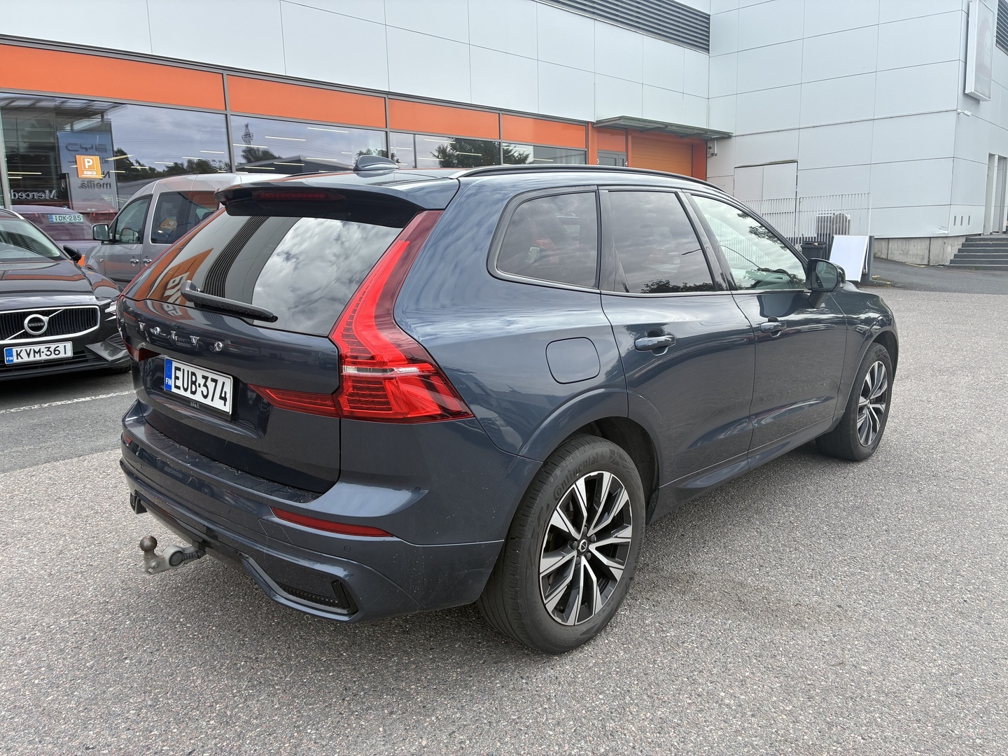VOLVO XC60 2023