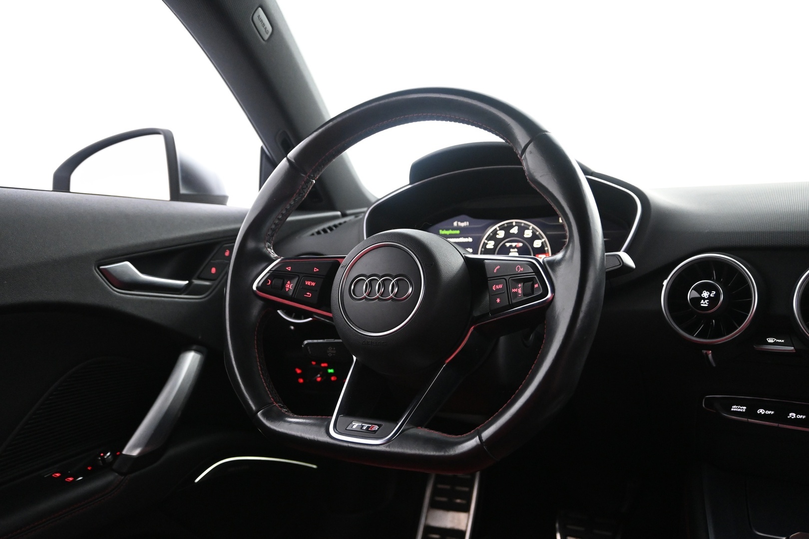 AUDI TTS 2015