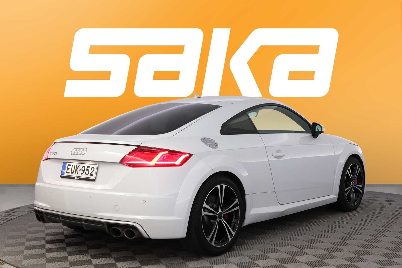 AUDI TTS 2015