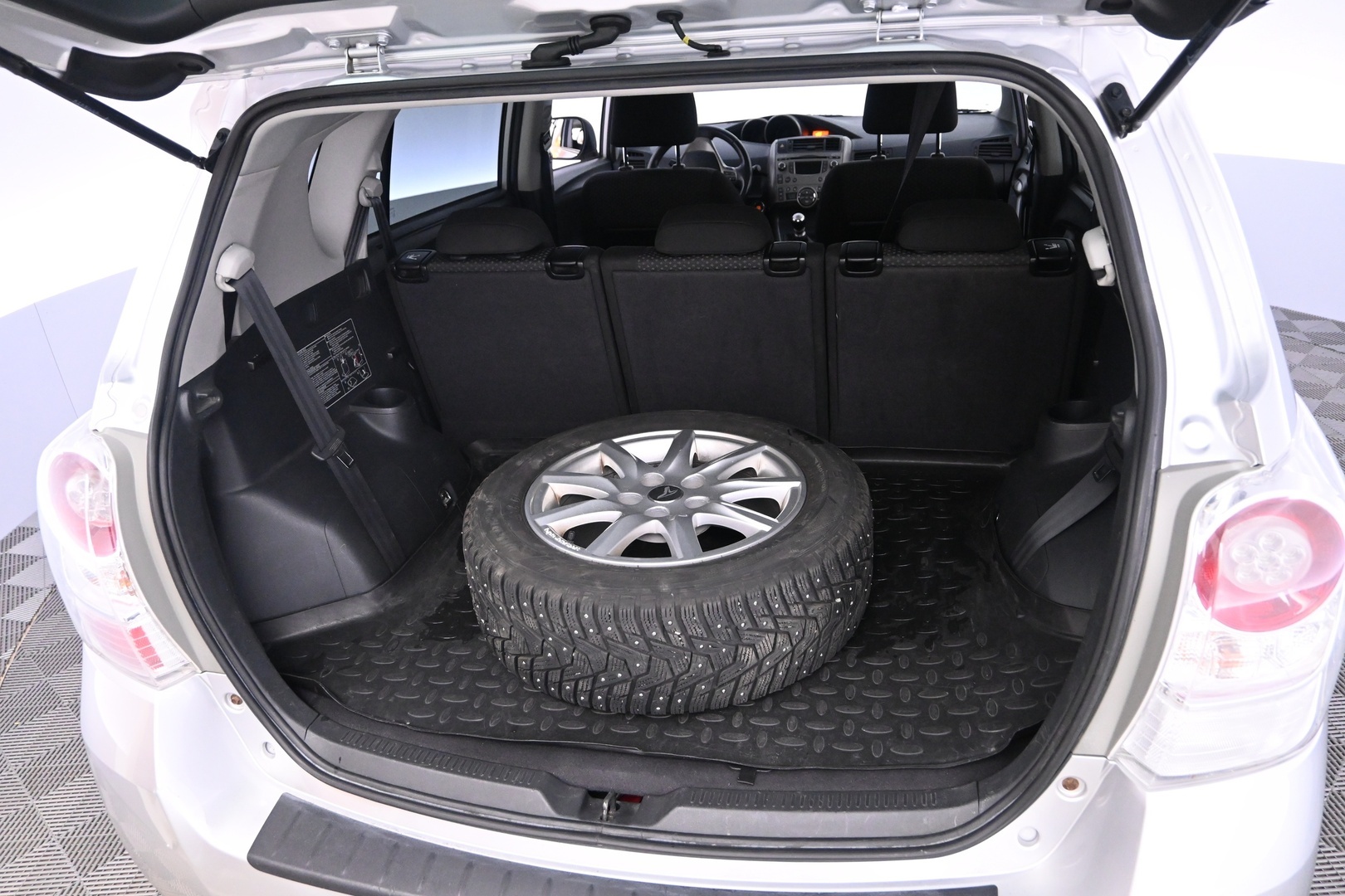 TOYOTA Verso 2010
