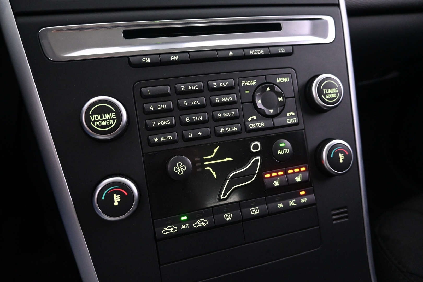 VOLVO XC60 2011