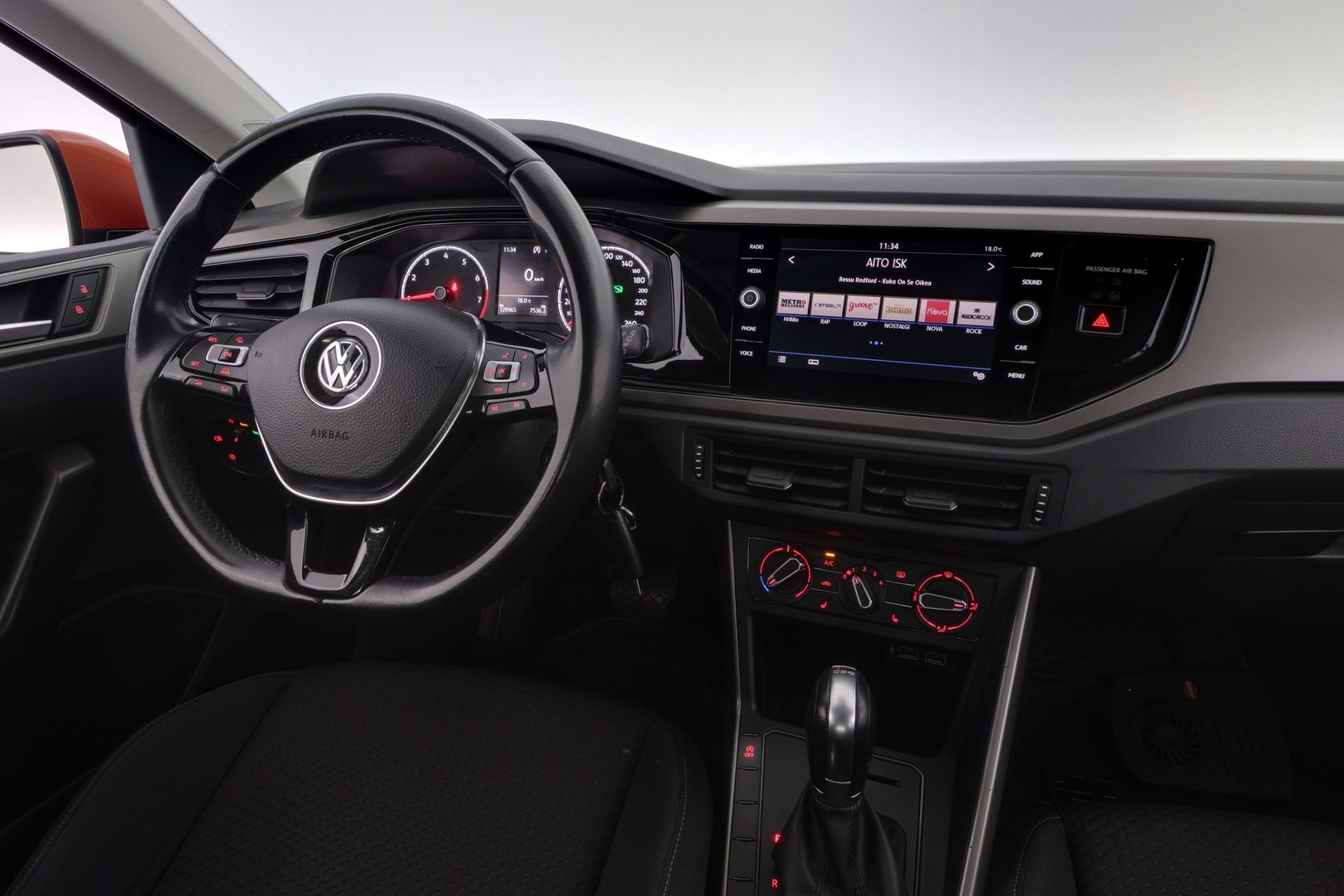VOLKSWAGEN Polo 2018