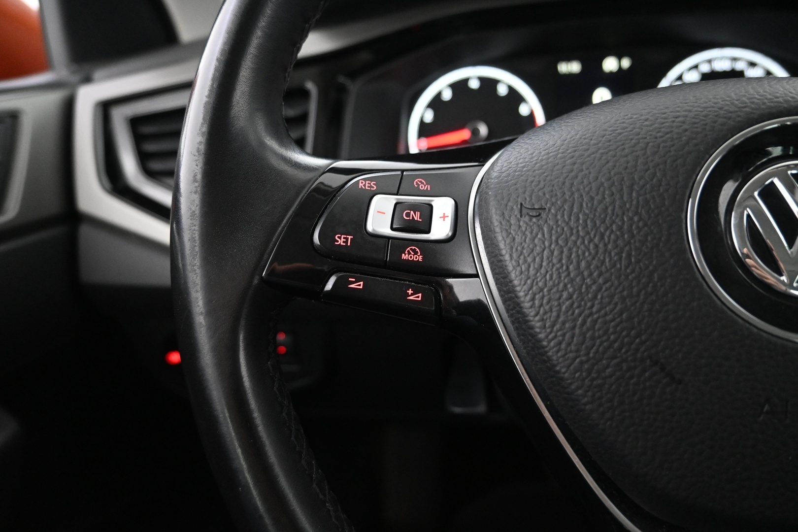 VOLKSWAGEN Polo 2018