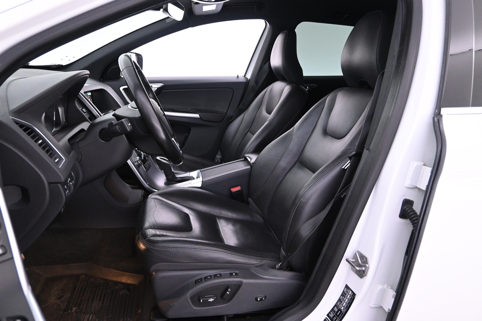 VOLVO XC60 2017