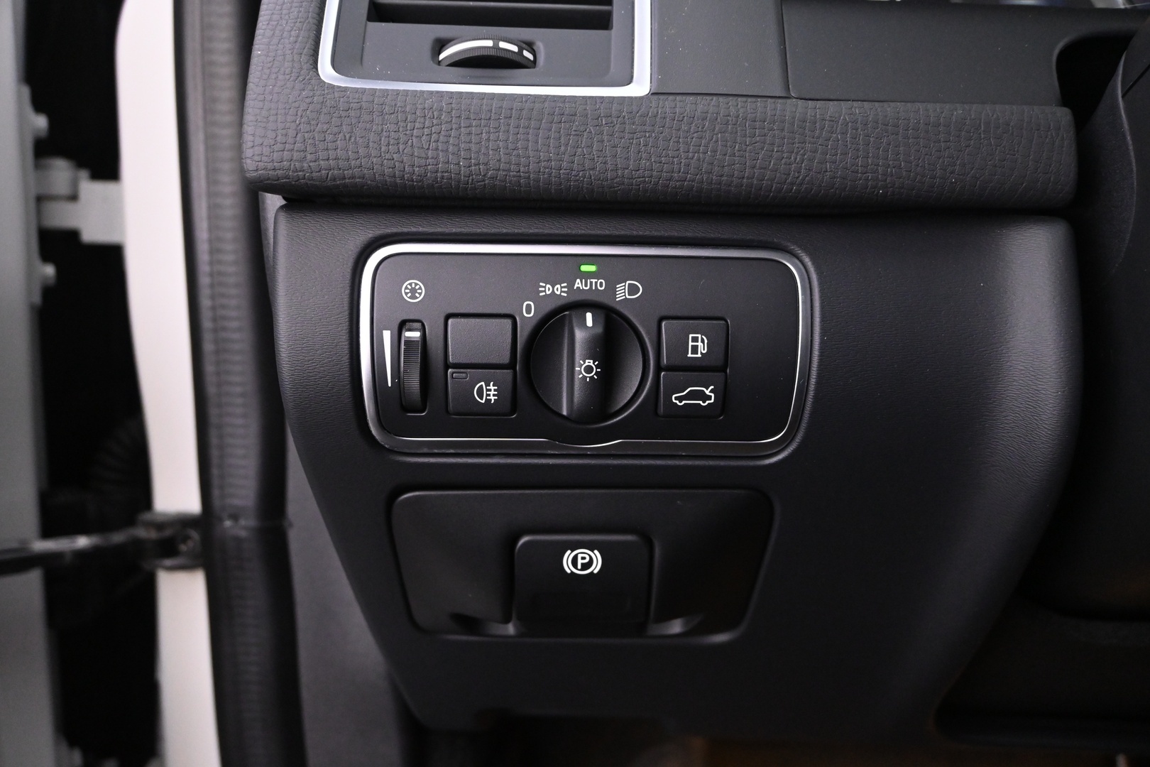 VOLVO XC60 2017