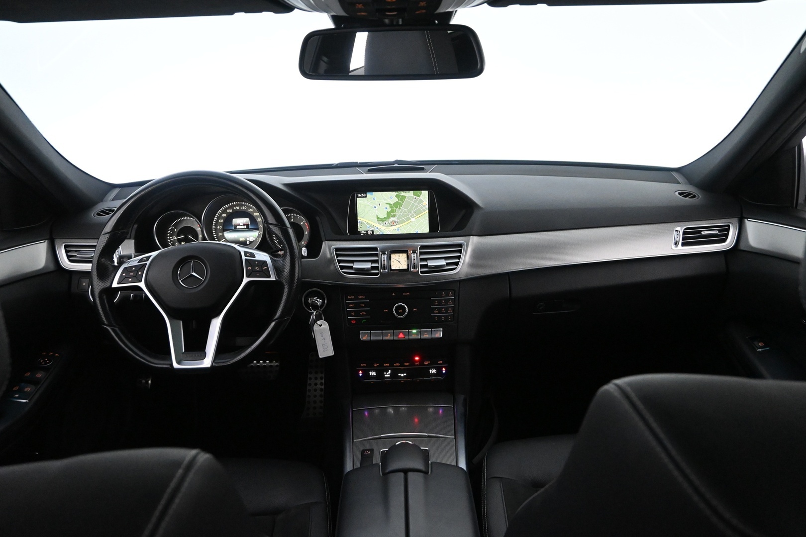 MERCEDES-BENZ E 2016