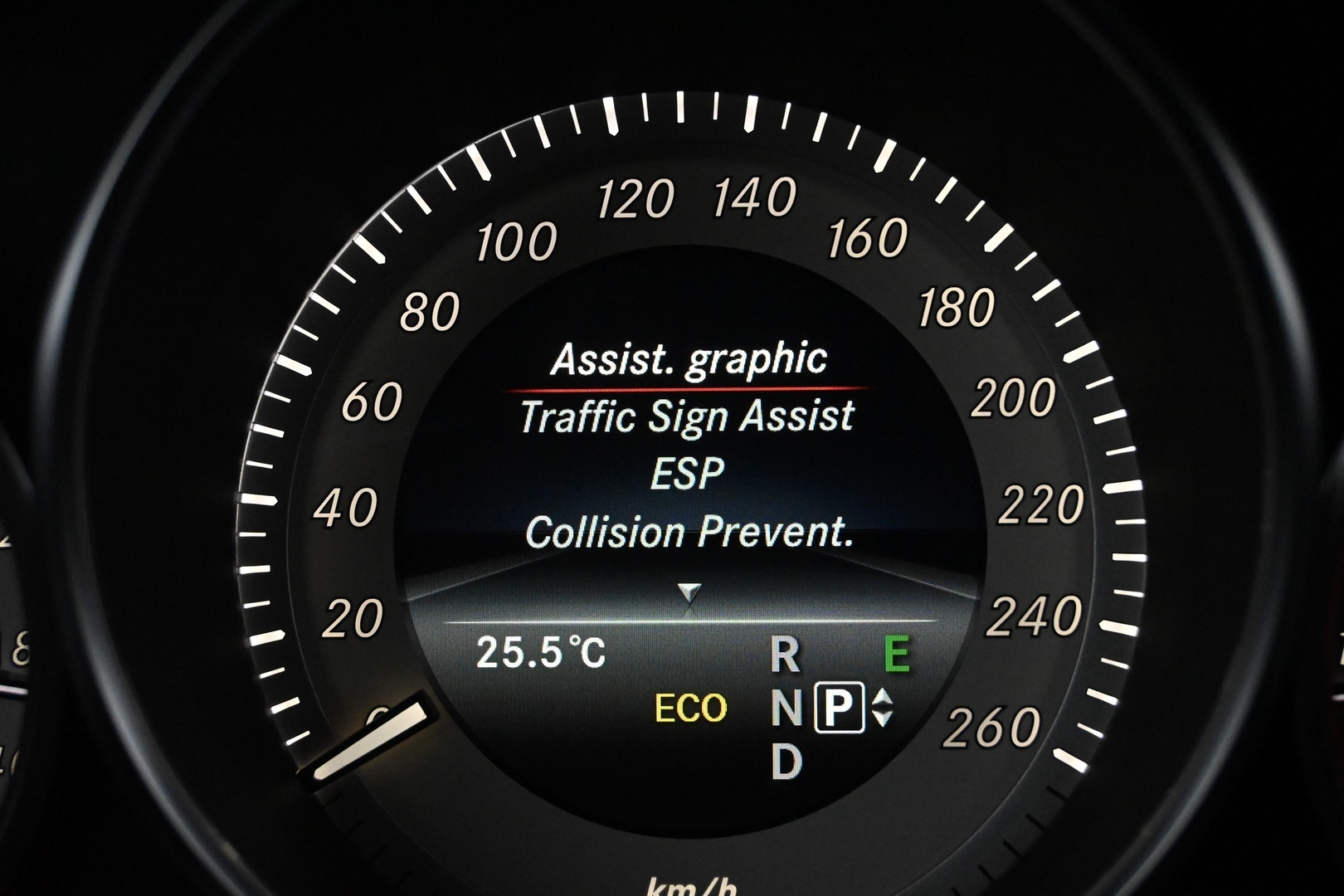 MERCEDES-BENZ E 2016