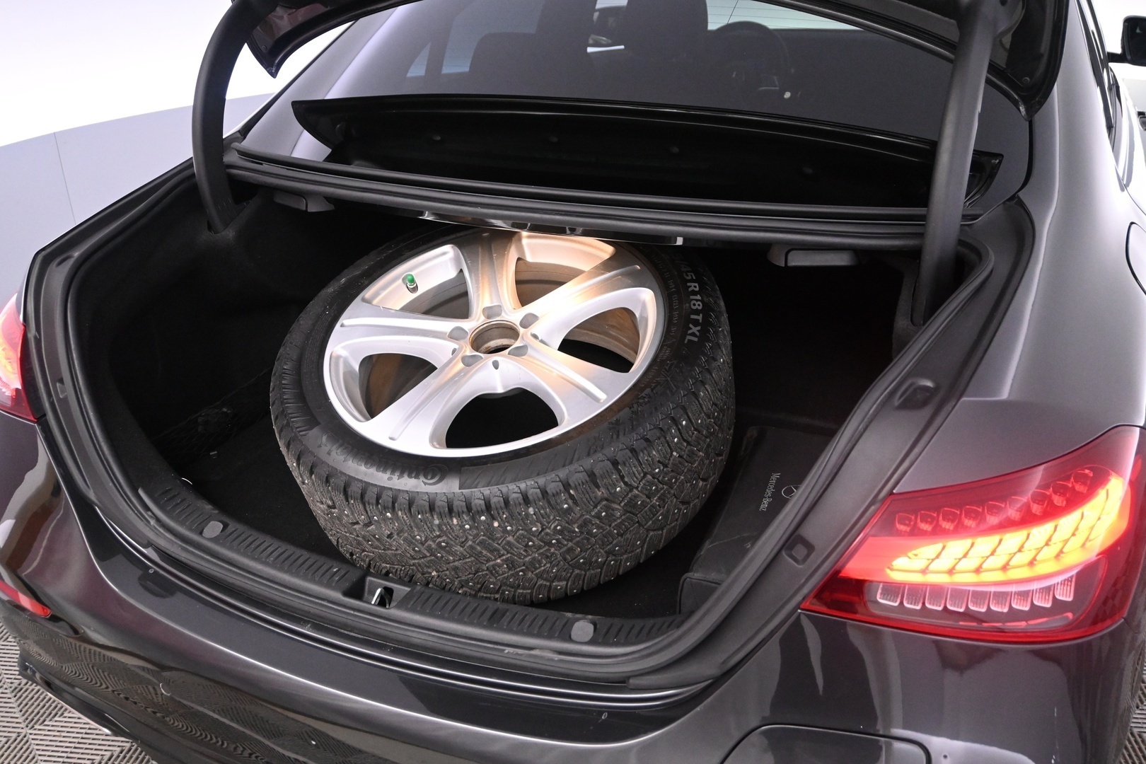 MERCEDES-BENZ E 2021