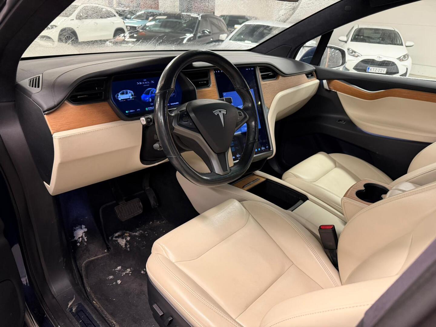 TESLA Model X 2020