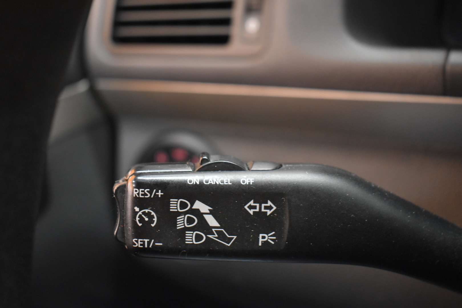 VOLKSWAGEN Touran 2008