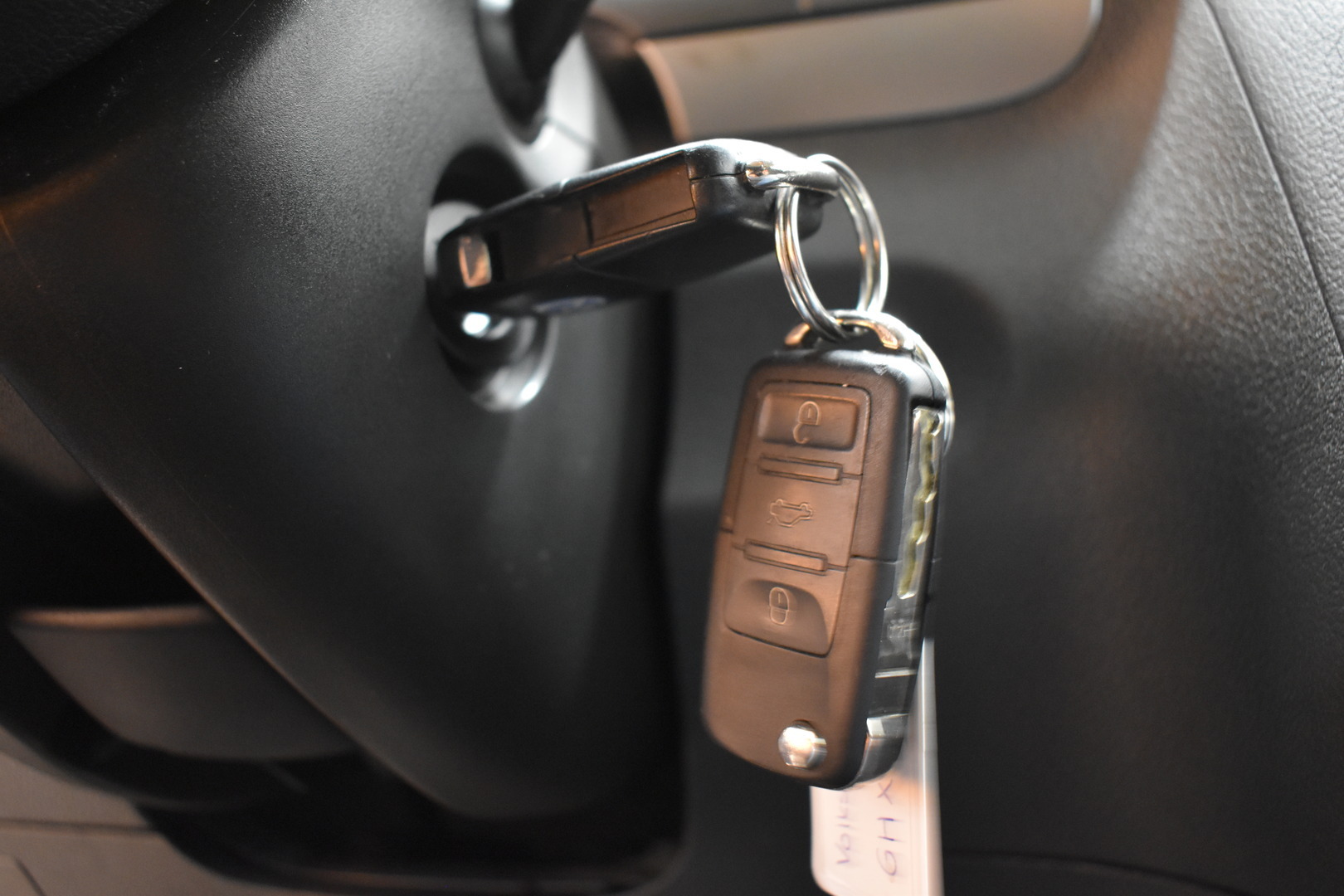 VOLKSWAGEN Touran 2008