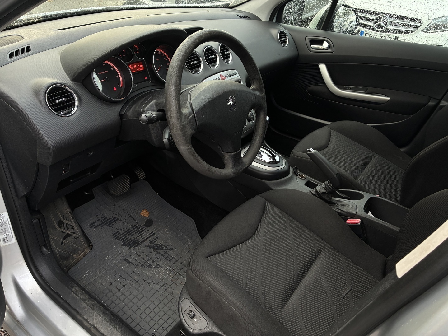 PEUGEOT 308 2010