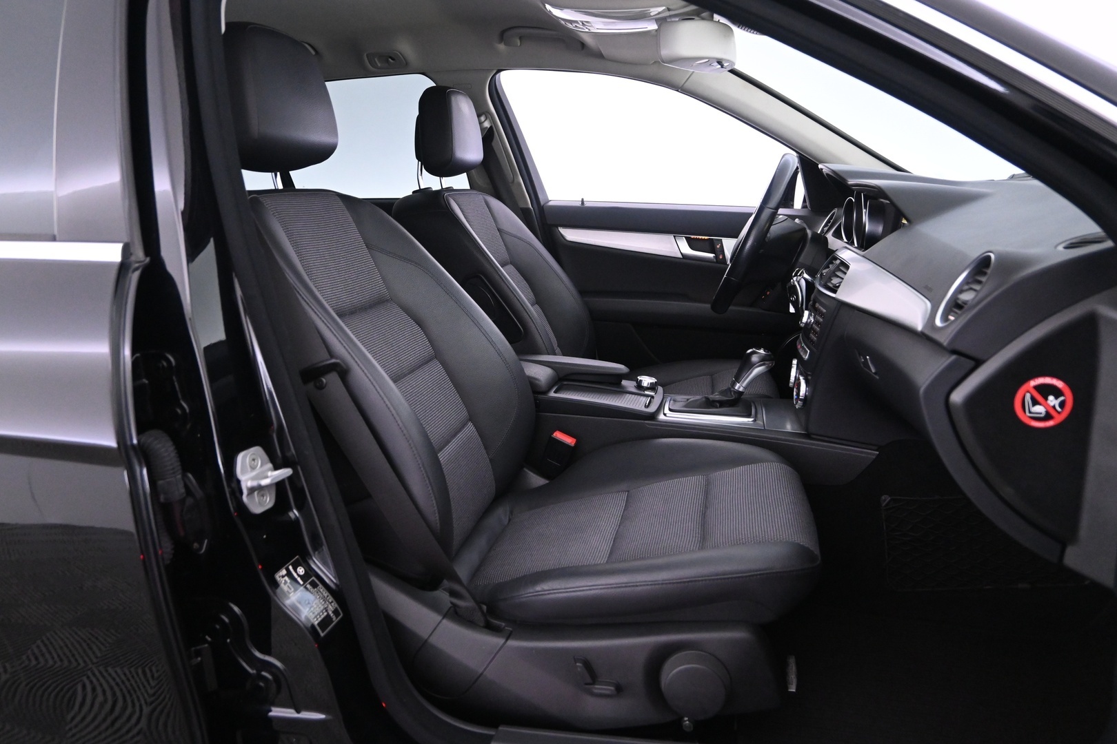 MERCEDES-BENZ C 2011