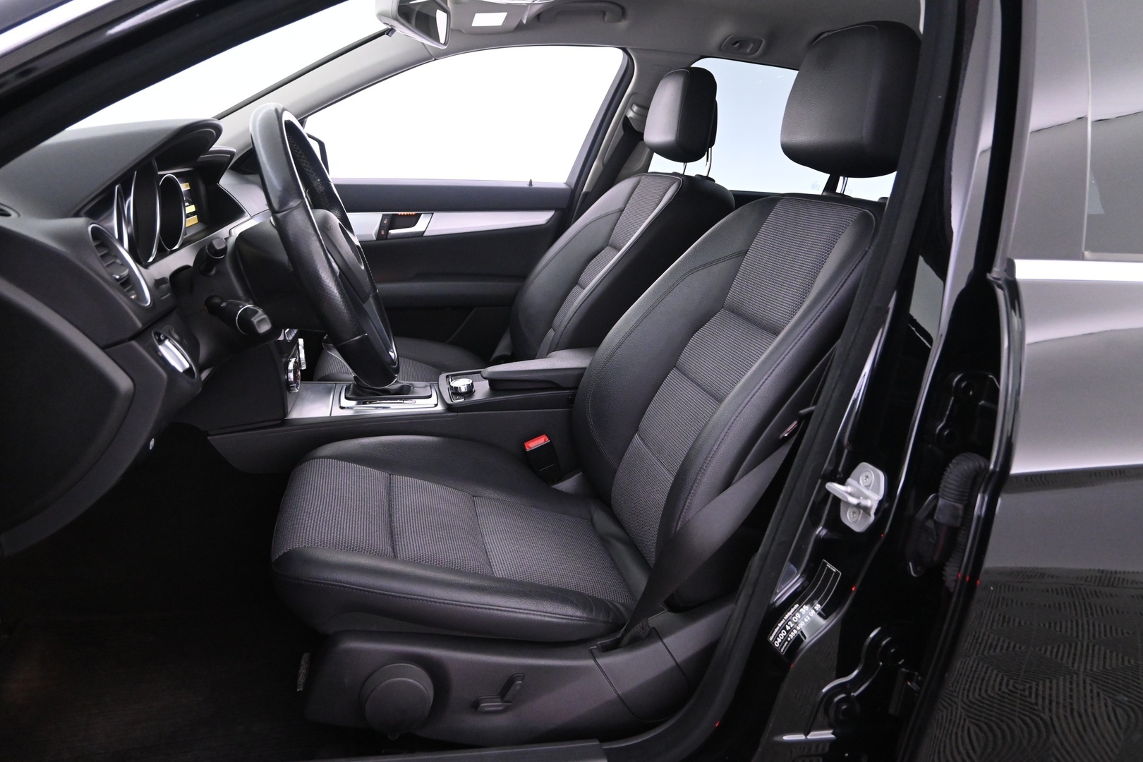 MERCEDES-BENZ C 2011