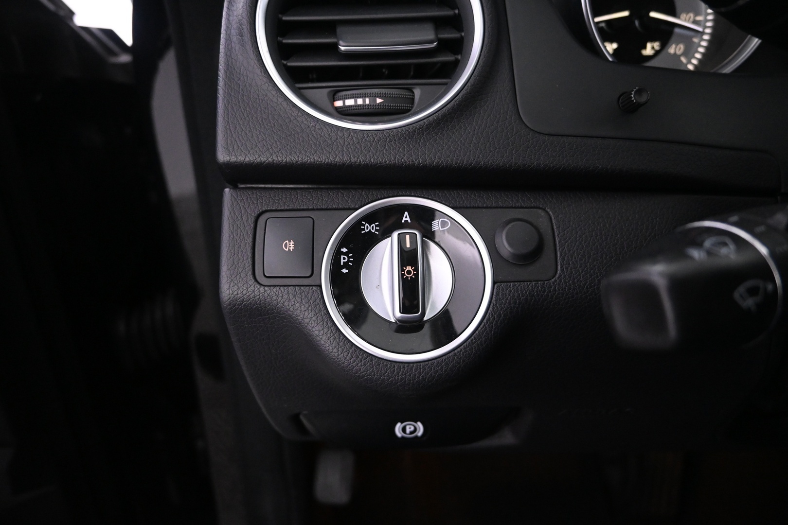 MERCEDES-BENZ C 2011