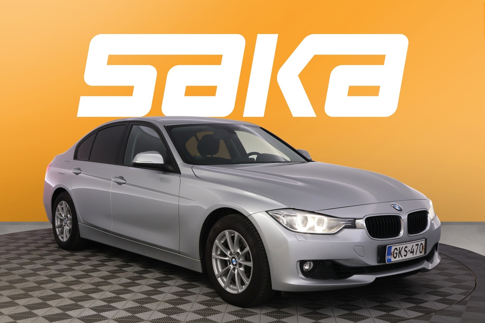 BMW 320 2013