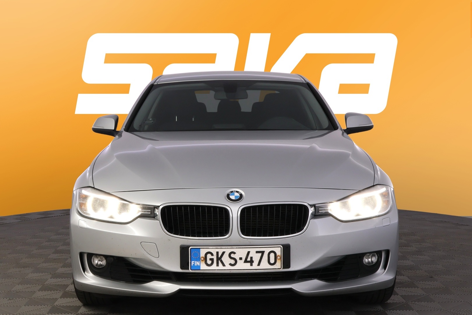 BMW 320 2013