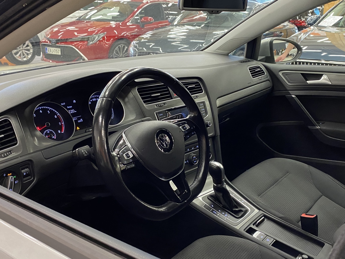 VOLKSWAGEN Golf 2014