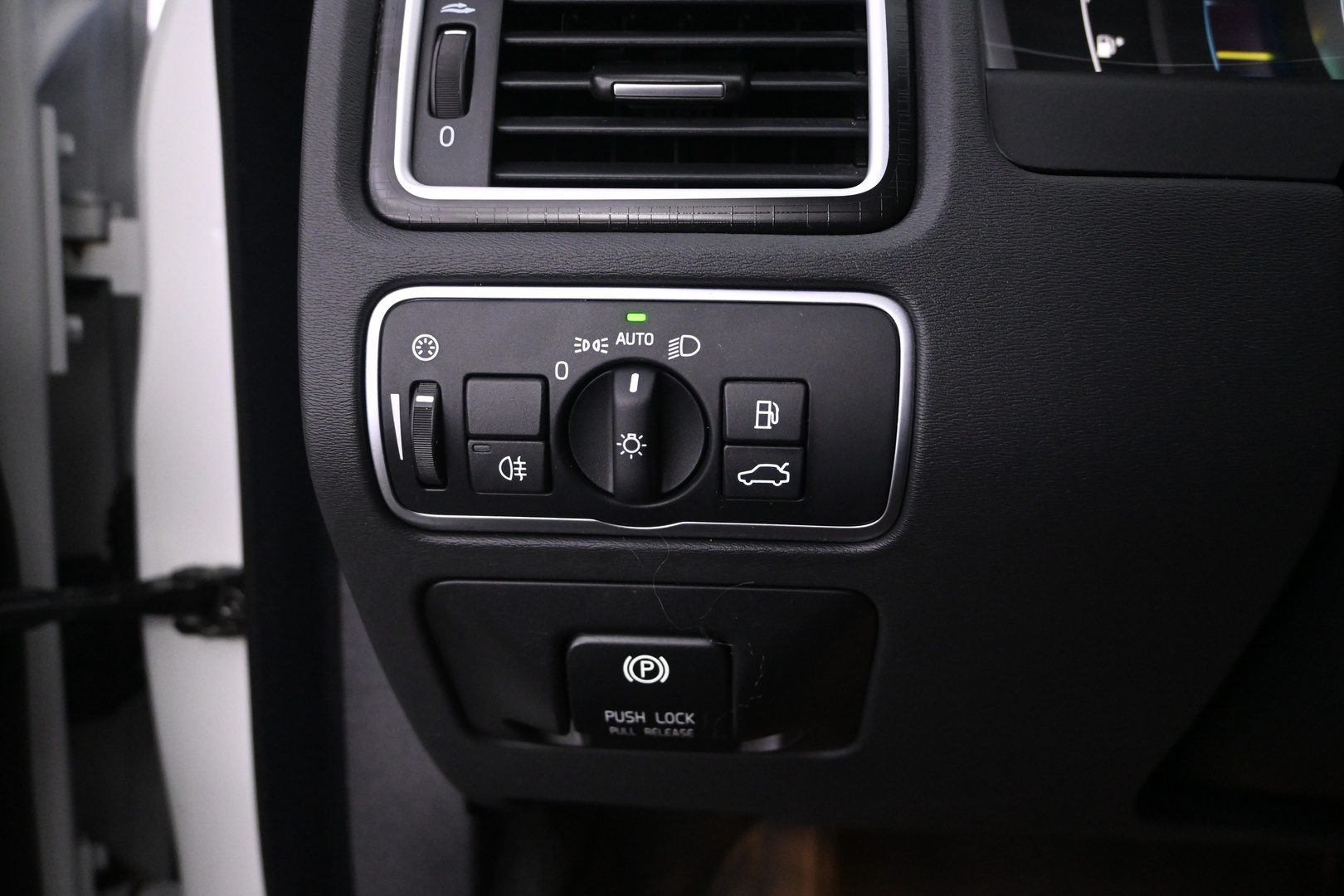VOLVO XC70 2014