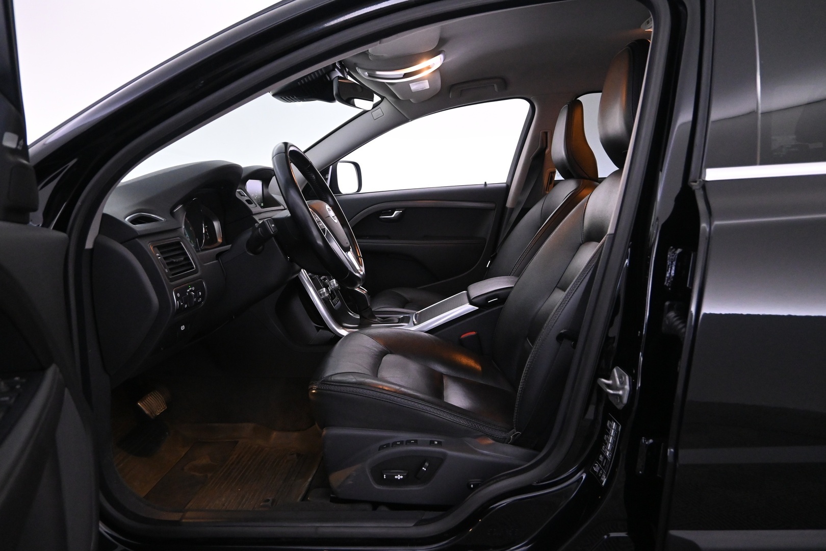 VOLVO XC70 2015