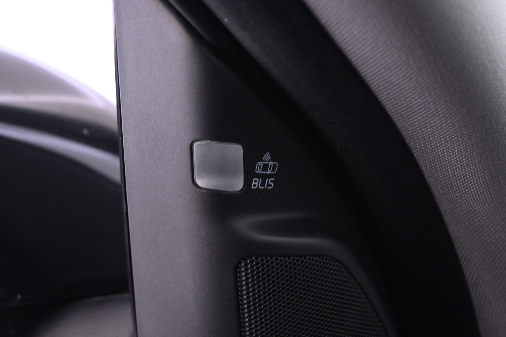 VOLVO XC70 2015