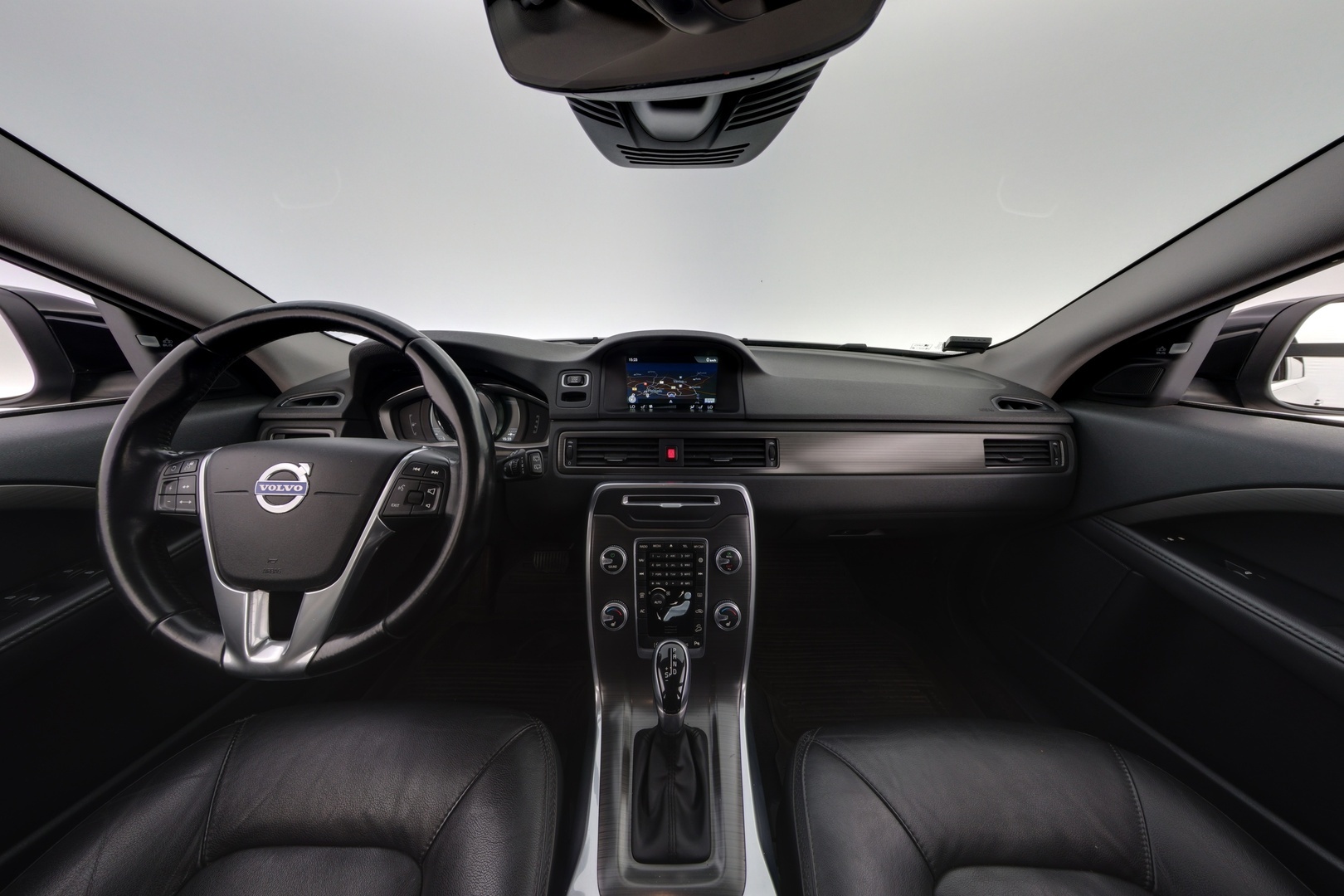 VOLVO XC70 2015