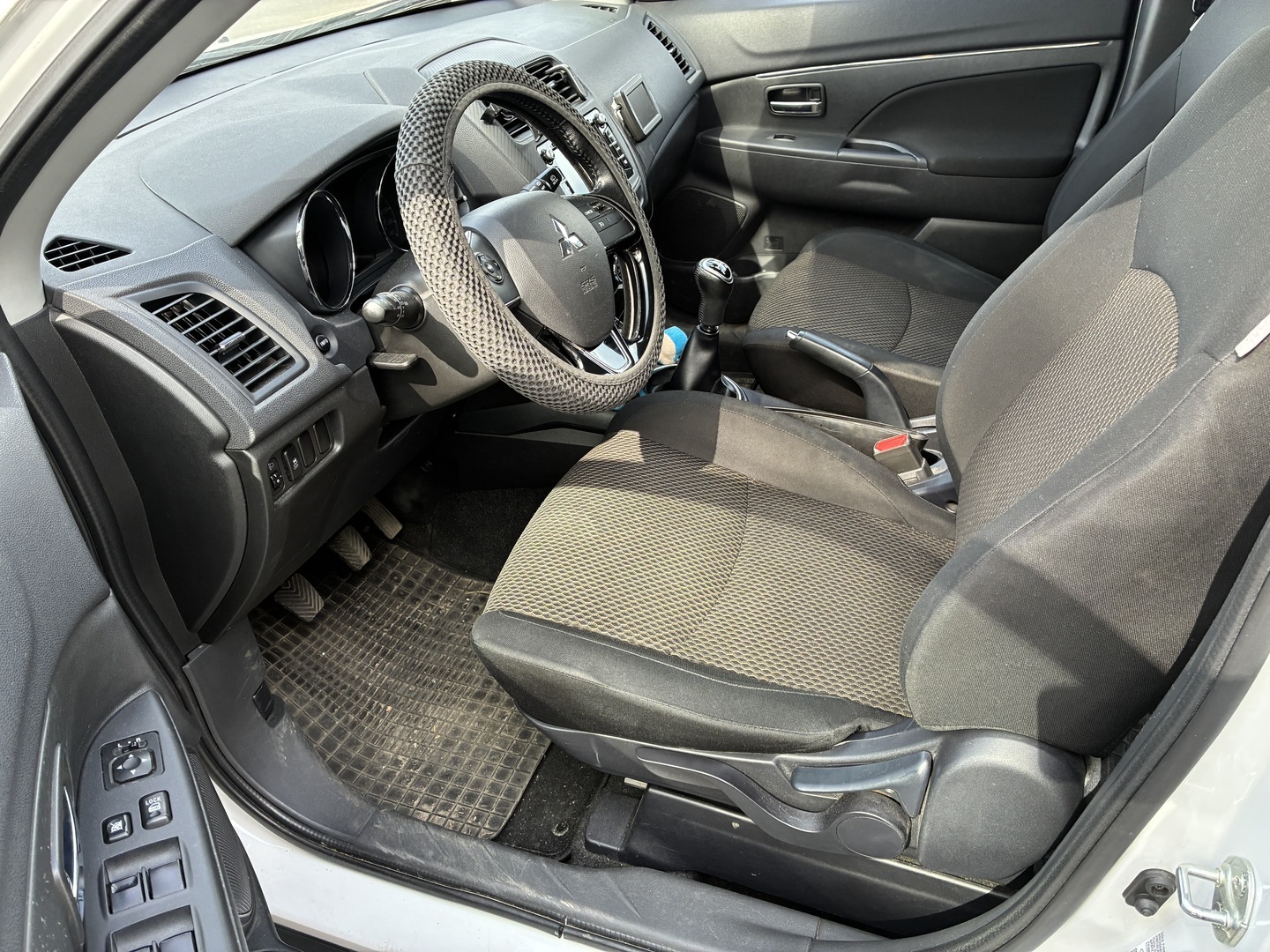 MITSUBISHI ASX 2017