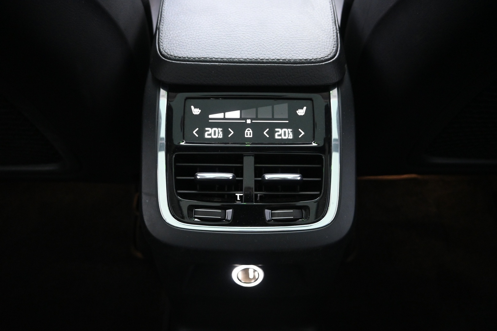VOLVO XC90 2018