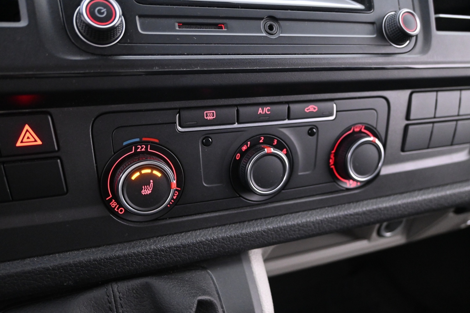 VOLKSWAGEN Transporter 2019