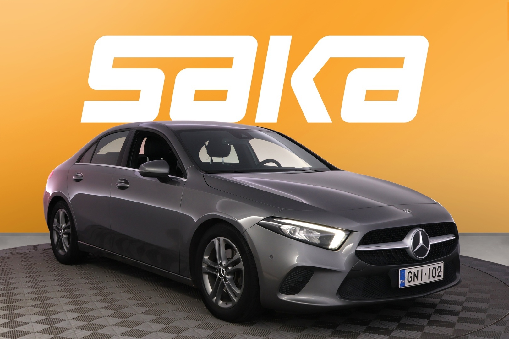MERCEDES-BENZ A 2020