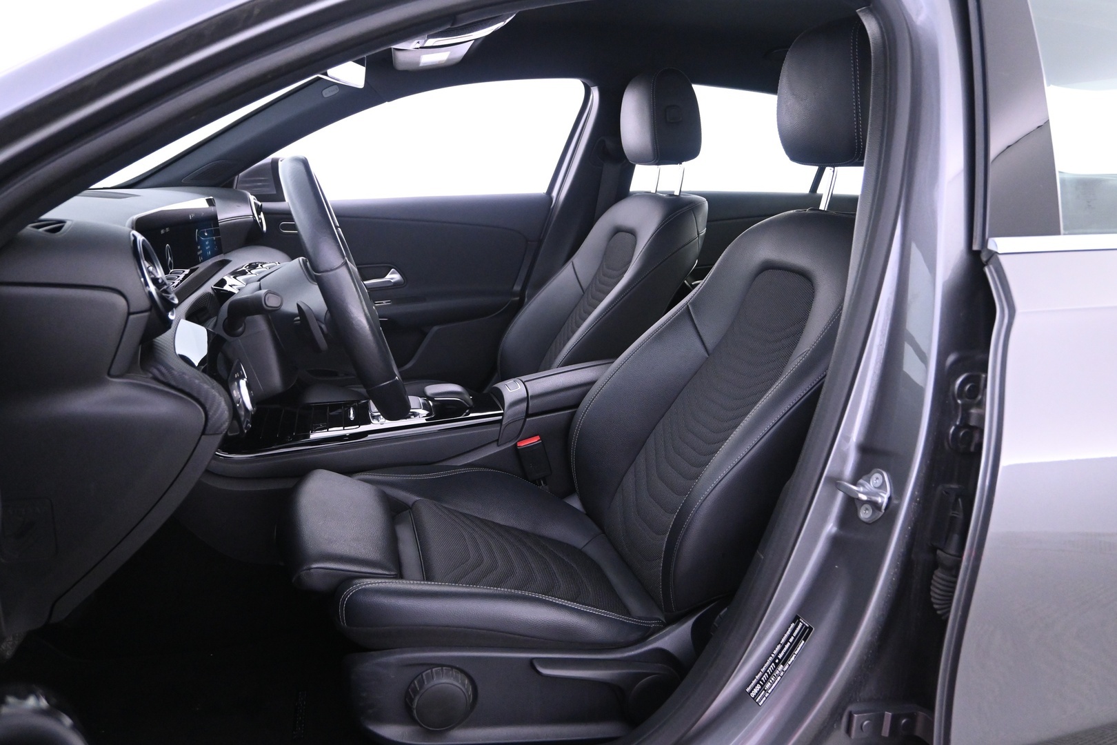 MERCEDES-BENZ A 2020