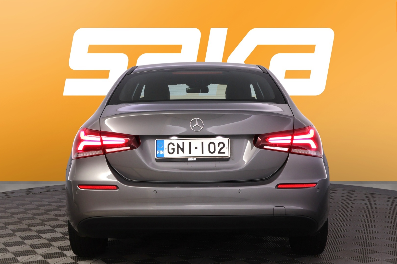 MERCEDES-BENZ A 2020