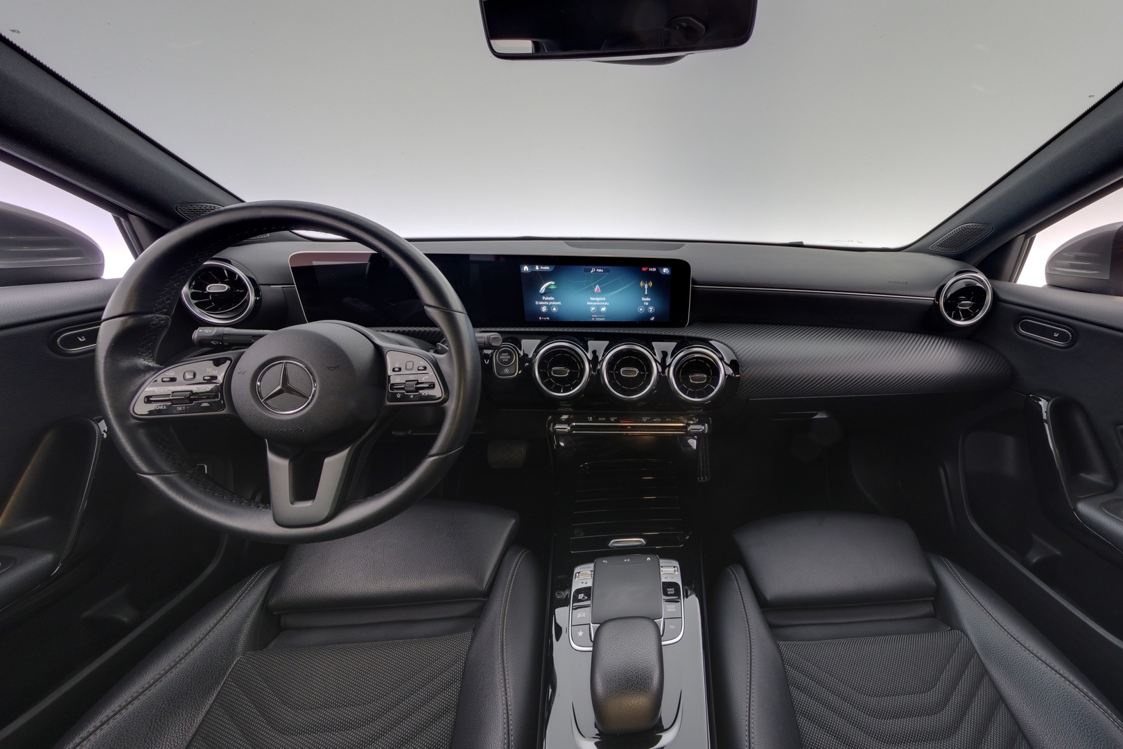 MERCEDES-BENZ A 2020