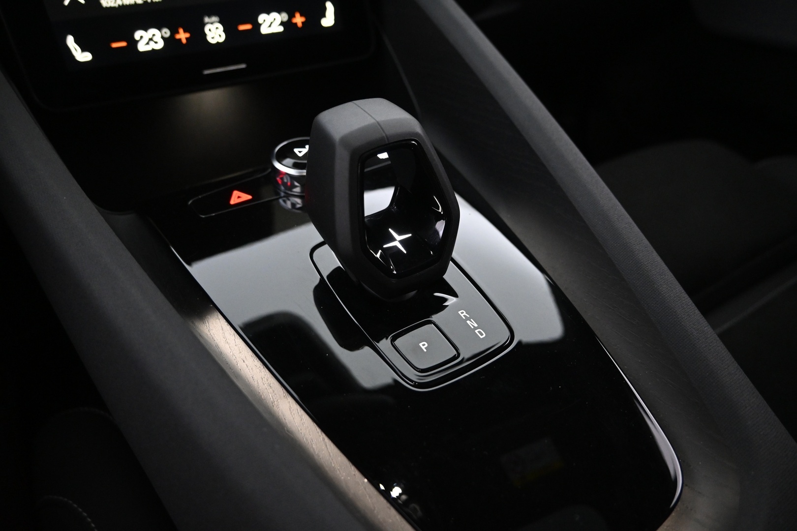 POLESTAR 2 2023