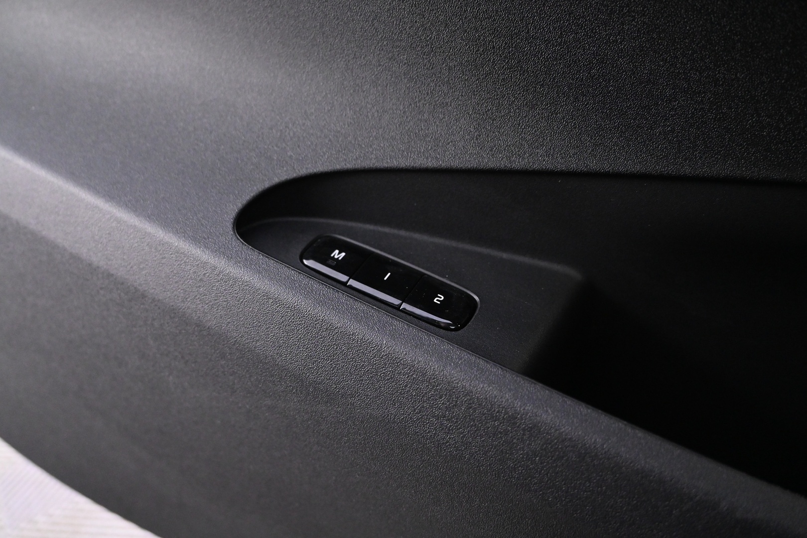 POLESTAR 2 2023