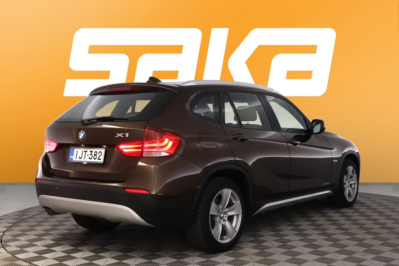 BMW X1 2011