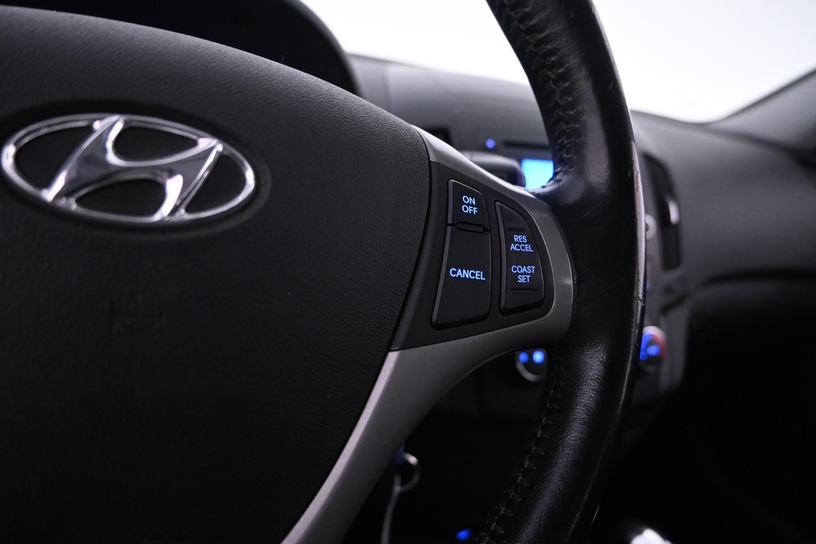 HYUNDAI i30 2011