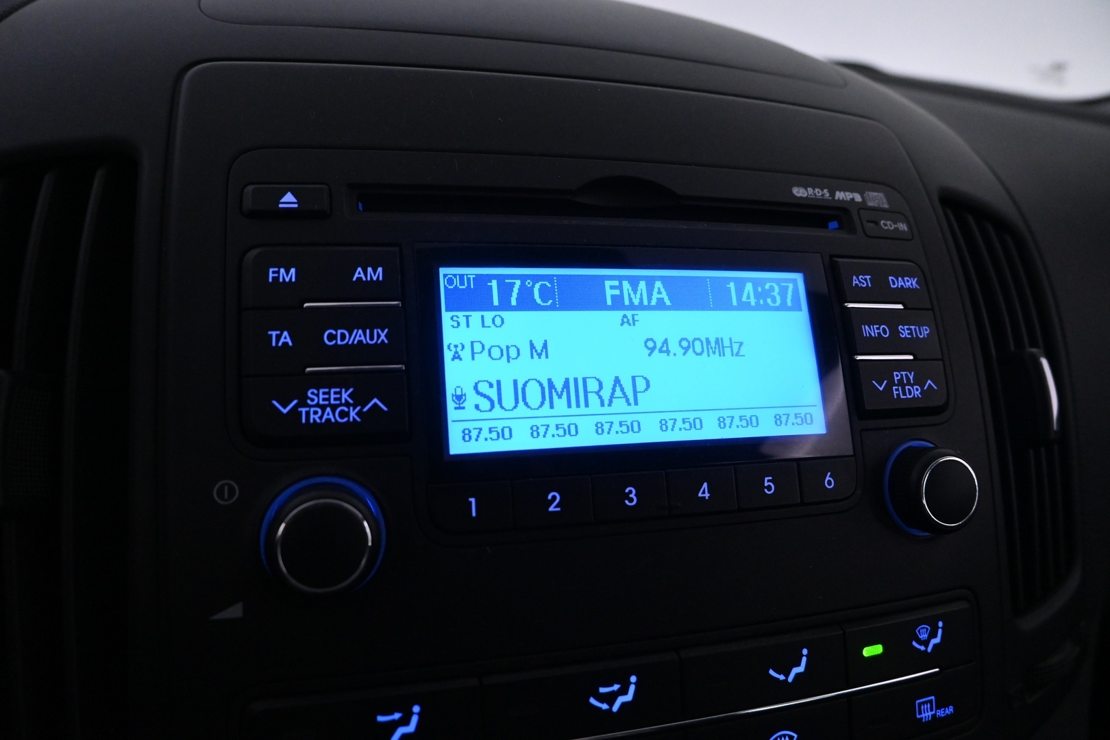 HYUNDAI i30 2011